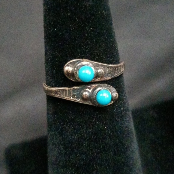 Jewelry - Sterling Silver and Turquoise Split Ring